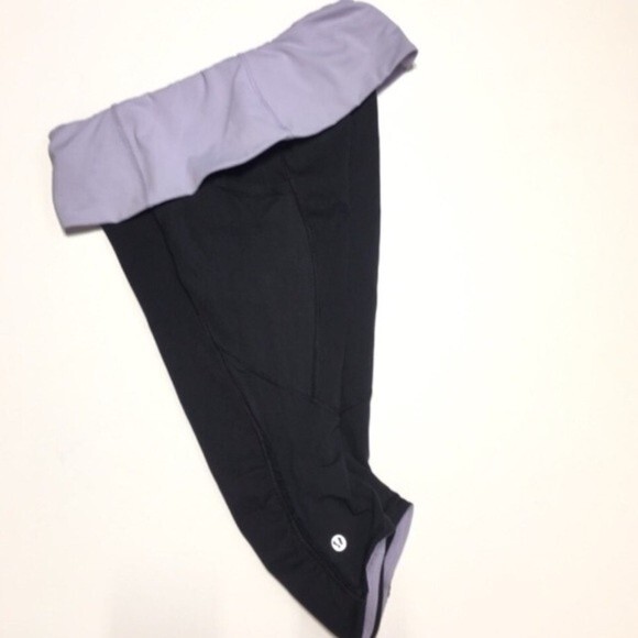 Lululemon Nothing To Hide Crop Black And Lilac 6 - Picture 5 of 8